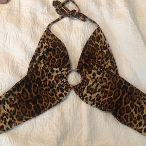 I.AM.GIA Cheetah print crop